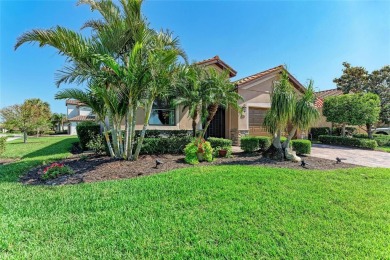BACK ON MARKET! Offering the perfect blend of comfort and style on River Strand Golf and Country Club At Heritage Harbour  in Florida - for sale on GolfHomes.com, golf home, golf lot