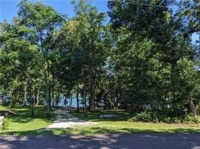 It is your dreams REALLY do come true year! A rare opportunity on Linn Valley Lakes - Deer Trace Golf Course in Kansas - for sale on GolfHomes.com, golf home, golf lot