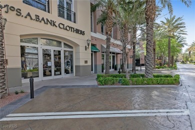 Located in Sun City MacDonald Ranch, this popular single-story on Desert Willow Golf Course in Nevada - for sale on GolfHomes.com, golf home, golf lot