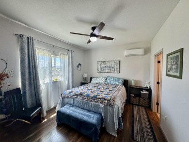 This is a three-bedroom, two-bathroom frame home built in 2020 on  in Oregon - for sale on GolfHomes.com, golf home, golf lot