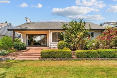 Located on the 8th fairway of the Summerfield Golf Course, this on Summerfield Golf and Country Club in Oregon - for sale on GolfHomes.com, golf home, golf lot