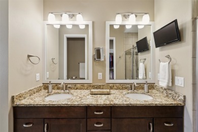 Welcome to this move-in ready twin home on Wakanda Golf Club! on Wakonda Club in Iowa - for sale on GolfHomes.com, golf home, golf lot