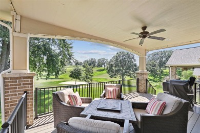 Welcome to this move-in ready twin home on Wakanda Golf Club! on Wakonda Club in Iowa - for sale on GolfHomes.com, golf home, golf lot