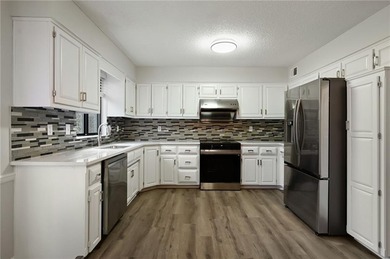 Stunning Move-In Ready 3 Bed / 2 Bath Home in Golf Course on River Oaks Golf Course in Missouri - for sale on GolfHomes.com, golf home, golf lot