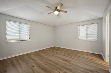 Stunning Move-In Ready 3 Bed / 2 Bath Home in Golf Course on River Oaks Golf Course in Missouri - for sale on GolfHomes.com, golf home, golf lot