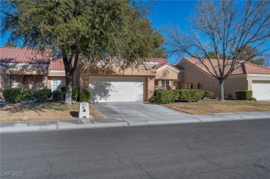 Light and bright 2 bedroom and 2 bath, popular Hanford model on Highland Falls Golf Club in Nevada - for sale on GolfHomes.com, golf home, golf lot