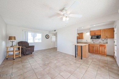 Great opportunity to own this 2 bedroom, 2 bath home with an on Sun City South Golf Course in Arizona - for sale on GolfHomes.com, golf home, golf lot