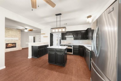 REFRESHED  BACK ON MARKET! WALLS, TRIM, AND DOORS PAINTED on Tierra Verde Golf Club in Texas - for sale on GolfHomes.com, golf home, golf lot