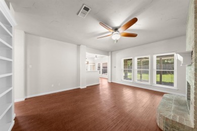 REFRESHED  BACK ON MARKET! WALLS, TRIM, AND DOORS PAINTED on Tierra Verde Golf Club in Texas - for sale on GolfHomes.com, golf home, golf lot