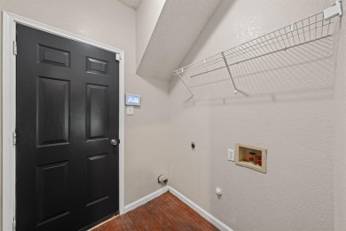 REFRESHED  BACK ON MARKET! WALLS, TRIM, AND DOORS PAINTED on Tierra Verde Golf Club in Texas - for sale on GolfHomes.com, golf home, golf lot
