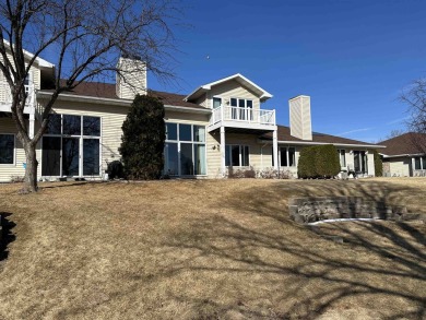 You will immediately love the open-concept, beautiful kitchen on Westhaven Golf Club in Wisconsin - for sale on GolfHomes.com, golf home, golf lot