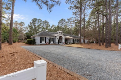 Highly desirable single-level home located in the heart of Old on Pinehurst Resort and Country Club in North Carolina - for sale on GolfHomes.com, golf home, golf lot