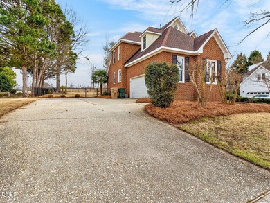 Step into your golf course oasis here in the beautiful and on The Neuse Golf Club in North Carolina - for sale on GolfHomes.com, golf home, golf lot