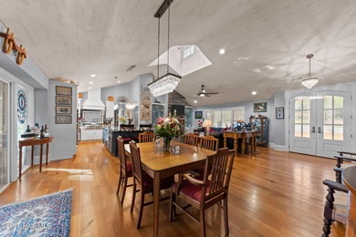 Highly desirable single-level home located in the heart of Old on Pinehurst Resort and Country Club in North Carolina - for sale on GolfHomes.com, golf home, golf lot