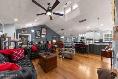 Highly desirable single-level home located in the heart of Old on Pinehurst Resort and Country Club in North Carolina - for sale on GolfHomes.com, golf home, golf lot