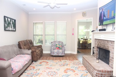 Nice 3/2/2 brick home in the Villages Resort, granite kitchen SOL on Emerald Bay Club in Texas - for sale on GolfHomes.com, golf home, golf lot