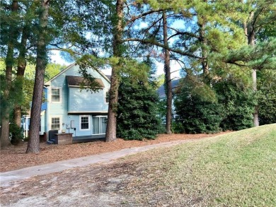 Absolutely wonderful condition! Freshly painted top to bottom on Greenbrier Country Club in Virginia - for sale on GolfHomes.com, golf home, golf lot