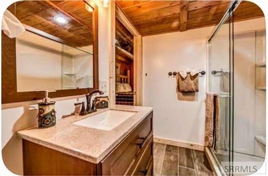 Turn-key and fully furnished, this exceptional cabin in Island on  in Idaho - for sale on GolfHomes.com, golf home, golf lot