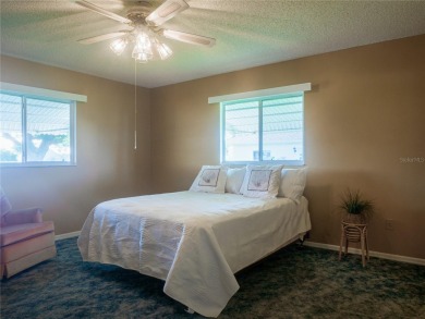 WOW!..MOTIVATED SELLER offering unbelievable incentives! $5,000 on The Links of Spruce Creek in Florida - for sale on GolfHomes.com, golf home, golf lot