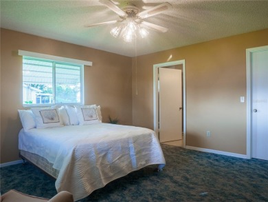 WOW!..MOTIVATED SELLER offering unbelievable incentives! $5,000 on The Links of Spruce Creek in Florida - for sale on GolfHomes.com, golf home, golf lot