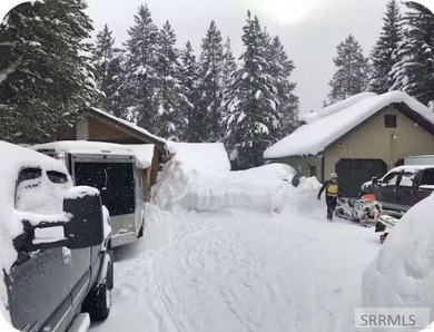 Turn-key and fully furnished, this exceptional cabin in Island on  in Idaho - for sale on GolfHomes.com, golf home, golf lot