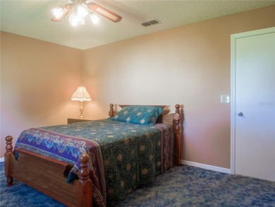 WOW!..MOTIVATED SELLER offering unbelievable incentives! $5,000 on The Links of Spruce Creek in Florida - for sale on GolfHomes.com, golf home, golf lot