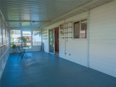 WOW!..MOTIVATED SELLER offering unbelievable incentives! $5,000 on The Links of Spruce Creek in Florida - for sale on GolfHomes.com, golf home, golf lot