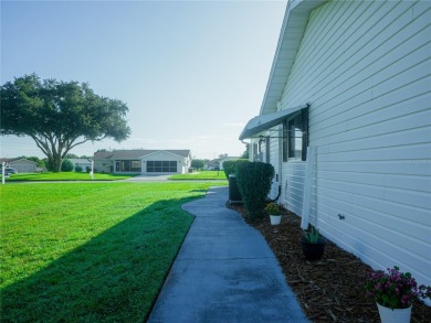 WOW!..MOTIVATED SELLER offering unbelievable incentives! $5,000 on The Links of Spruce Creek in Florida - for sale on GolfHomes.com, golf home, golf lot