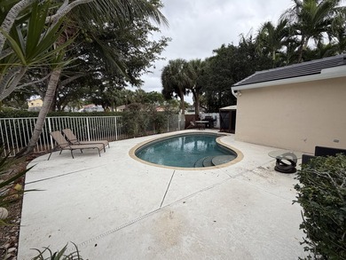 This is an excellent move-in condition pool home. Some features on Winston Trails Golf Course in Florida - for sale on GolfHomes.com, golf home, golf lot