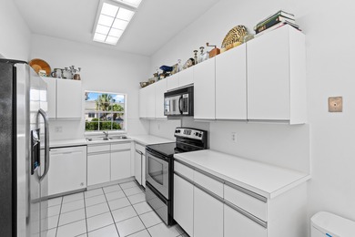 Welcome to this light-filled, penthouse condo where comfort on  in Florida - for sale on GolfHomes.com, golf home, golf lot