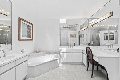 Welcome to this light-filled, penthouse condo where comfort on  in Florida - for sale on GolfHomes.com, golf home, golf lot