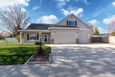 Beautiful home in the LAKEVIEW GOLF COURSE NEIGHBORHOOD on 1/3 on Lakeview Golf Club in Idaho - for sale on GolfHomes.com, golf home, golf lot