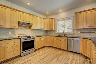 Beautiful home in the LAKEVIEW GOLF COURSE NEIGHBORHOOD on 1/3 on Lakeview Golf Club in Idaho - for sale on GolfHomes.com, golf home, golf lot