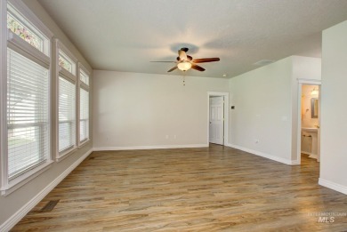 Beautiful home in the LAKEVIEW GOLF COURSE NEIGHBORHOOD on 1/3 on Lakeview Golf Club in Idaho - for sale on GolfHomes.com, golf home, golf lot