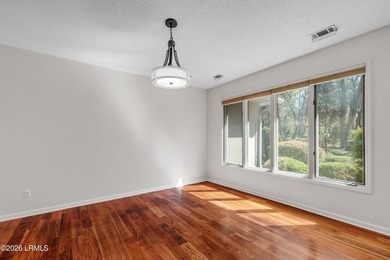 Well maintained 3 bedroom, 2.5 bath single story home offering 2 on  in South Carolina - for sale on GolfHomes.com, golf home, golf lot