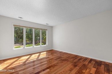 Well maintained 3 bedroom, 2.5 bath single story home offering 2 on  in South Carolina - for sale on GolfHomes.com, golf home, golf lot