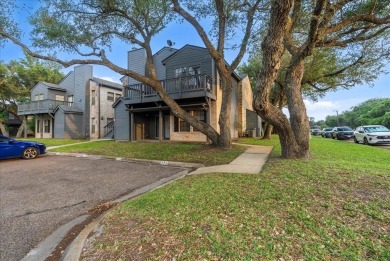 Welcome to Oak Bay Club Condominiums, located in the prestigious on Rockport Country Club in Texas - for sale on GolfHomes.com, golf home, golf lot