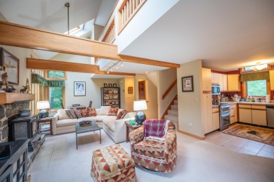 Beautiful 4 bedroom, 3.5 bath townhouse just off the Hermitage on Hermitage Club Golf Course in Vermont - for sale on GolfHomes.com, golf home, golf lot