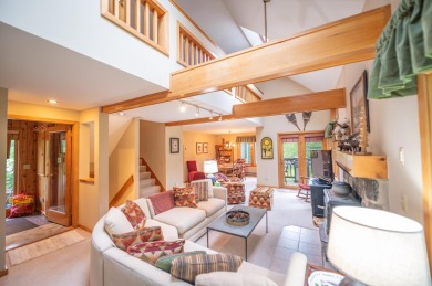 Beautiful 4 bedroom, 3.5 bath townhouse just off the Hermitage on Hermitage Club Golf Course in Vermont - for sale on GolfHomes.com, golf home, golf lot