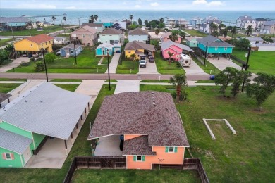 Welcome to this furnished 2-bedroom / 2-bathroom coastal bay on Rockport Country Club in Texas - for sale on GolfHomes.com, golf home, golf lot