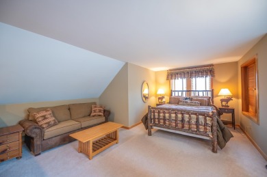Beautiful 4 bedroom, 3.5 bath townhouse just off the Hermitage on Hermitage Club Golf Course in Vermont - for sale on GolfHomes.com, golf home, golf lot
