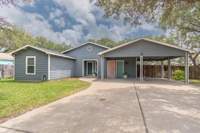 Welcome to this beauty in Captains Bay! This charming 2-bedroom on Rockport Country Club in Texas - for sale on GolfHomes.com, golf home, golf lot