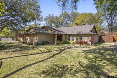 Beautiful brick home in the highly desirable Mount Pleasant for sale on GolfHomes.com
