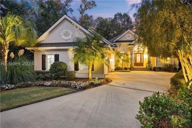 Welcome to 17 E Summerton Court in Belfair, a home epitomizing on Belfair Golf Club in South Carolina - for sale on GolfHomes.com, golf home, golf lot