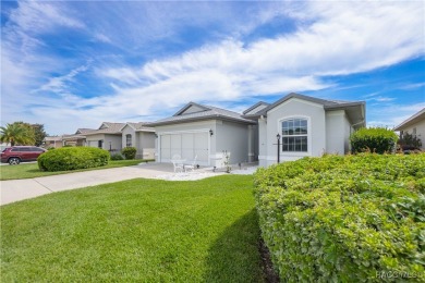 Beautifully maintained 3BR/2BA/2-car garage home in the on Brentwood Farms Golf Club in Florida - for sale on GolfHomes.com, golf home, golf lot
