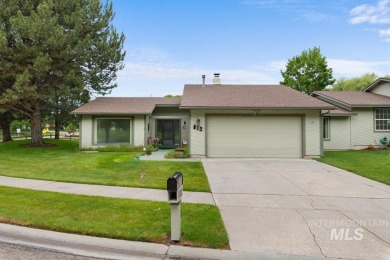Don't miss out..  A nice townhome in the Eagle surrounded  by on Eagle Hills Golf Course in Idaho - for sale on GolfHomes.com, golf home, golf lot