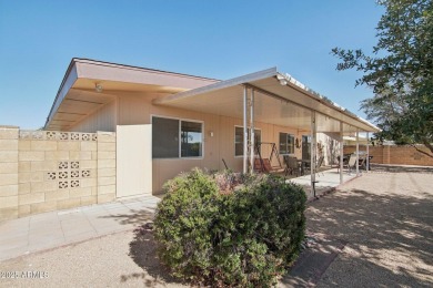 Welcome to this charming 3-bedroom, 2-bath home featuring a on Sun City-Willow Creek / Willow Brook  in Arizona - for sale on GolfHomes.com, golf home, golf lot
