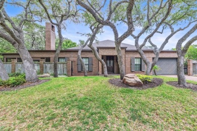 Gorgeous and Sophisticated design sets this Custom built home on Rockport Country Club in Texas - for sale on GolfHomes.com, golf home, golf lot