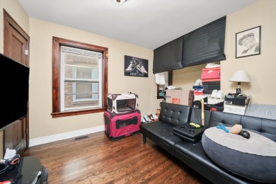 A complete booklet with financial details, a list of building on Marquette Park Golf Course in Illinois - for sale on GolfHomes.com, golf home, golf lot