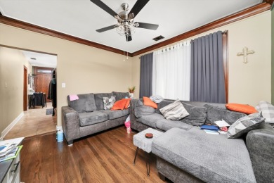 A complete booklet with financial details, a list of building on Marquette Park Golf Course in Illinois - for sale on GolfHomes.com, golf home, golf lot